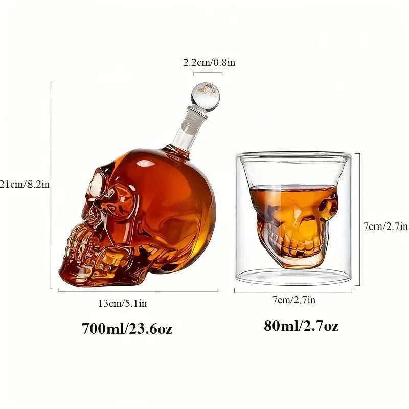 7 Parça Kafatası Şişe Seti (700 ml) – 6 Cam Bardaklı Dekoratif Hediye Seti | Ev ve Bar Dekoru - VALTEAEv DekoruEv Dekoru