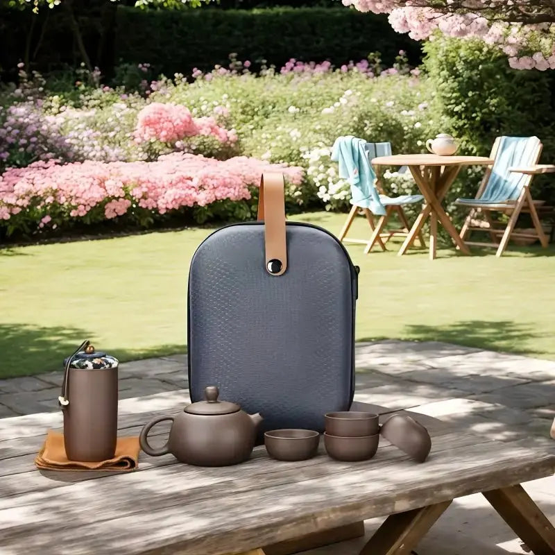 Seyahat Çay Seti | 1 Çaydanlık + 4 Fincan & Taşıma Çantası - VALTEAEv & Ofis DekorasyonuEv & Ofis Dekorasyonu